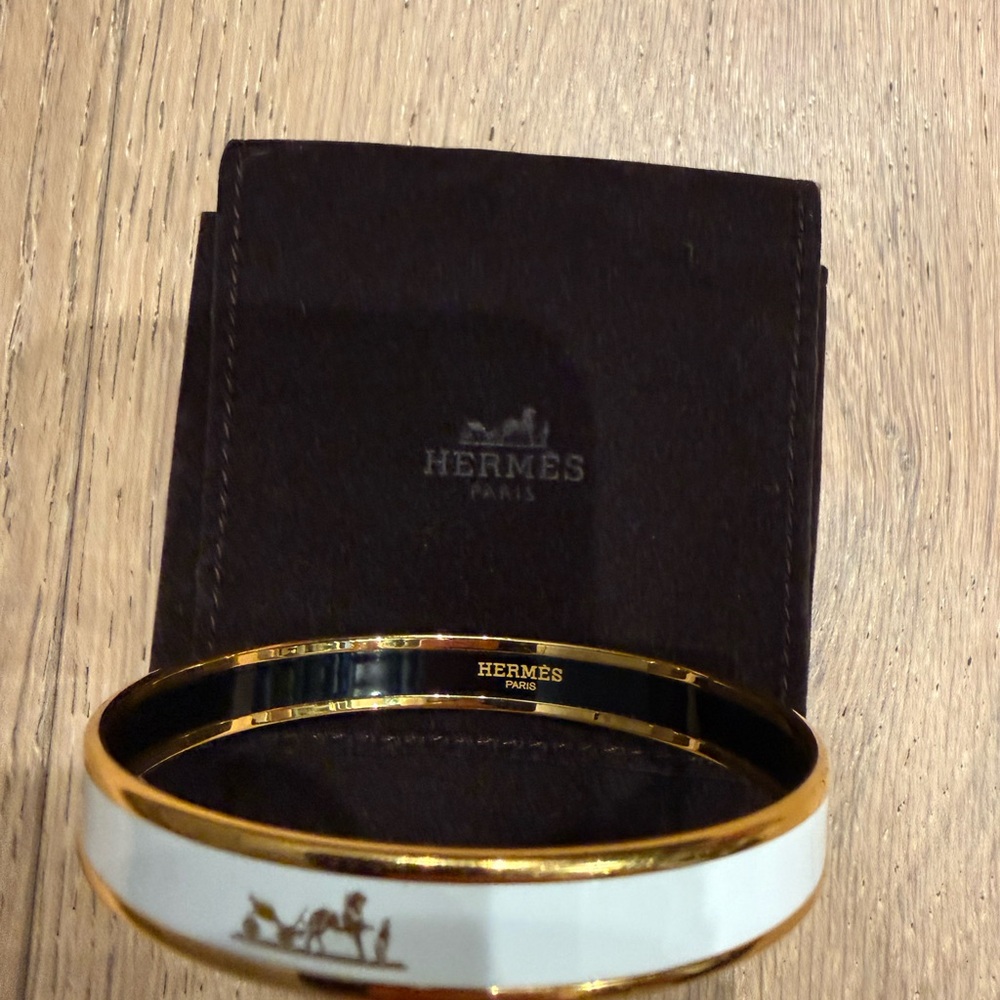 Hermès Enamel Bangle White Gold, Horse Motif, Pristine - Picture 4 of 5